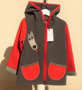 Veste lutin déperlante en softshell taupe et rouge avec « le loup »